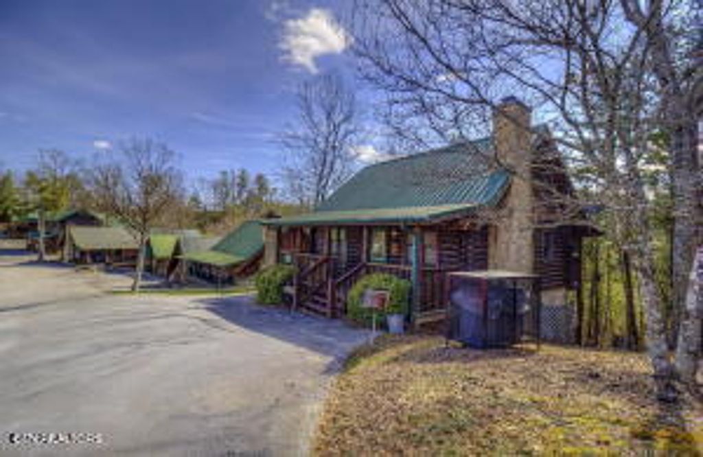 Photo of 515 Chickasaw Gap Way, Pigeon Forge, TN 37863 (MLS # 1326329)