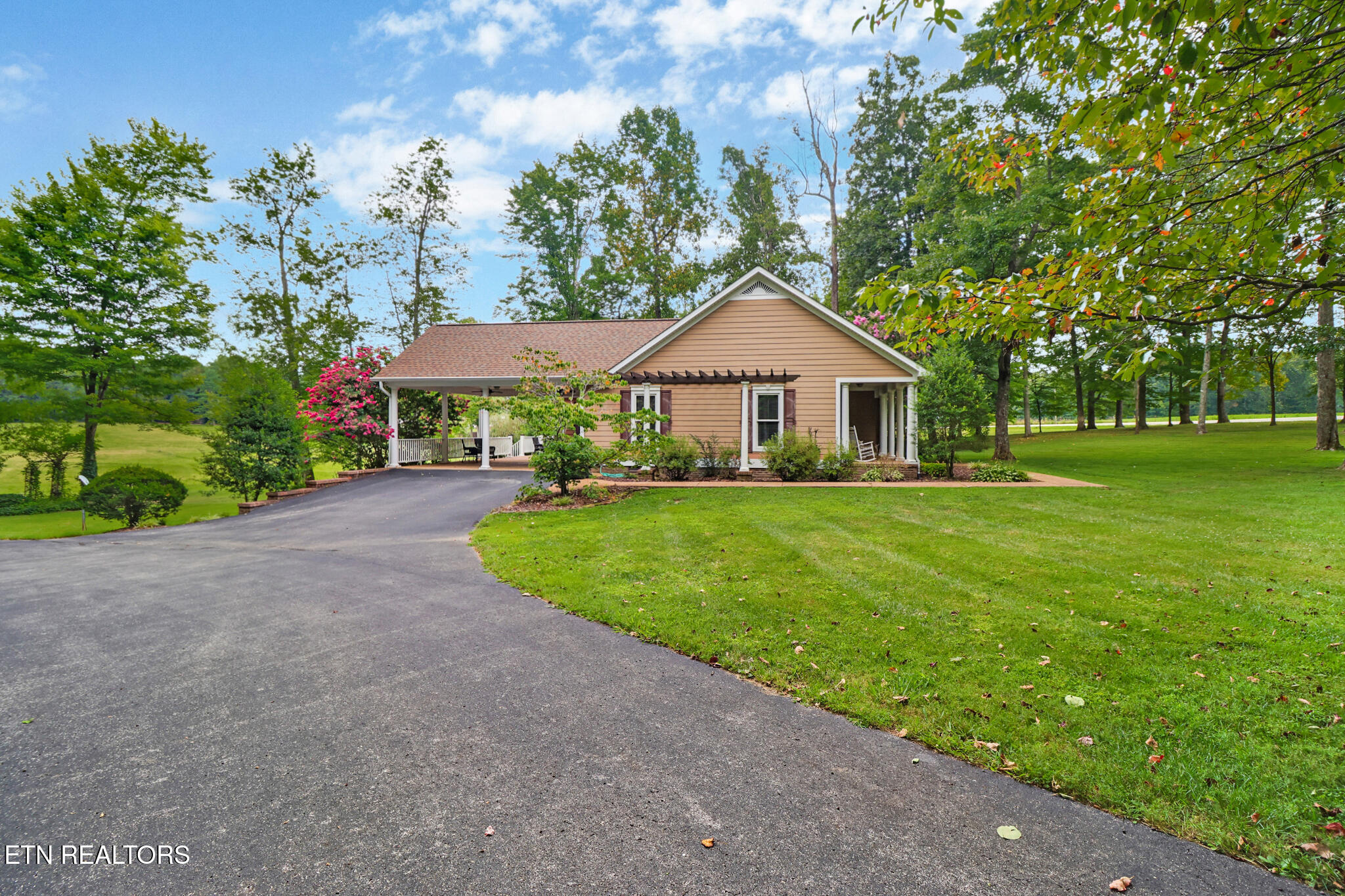 2471 Rugby Pike