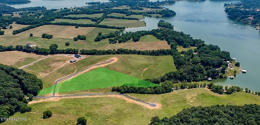 Photo of 3833 Gravelly Hills Rd, Louisville, TN 37777 (MLS # 1308614)