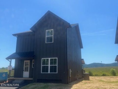 Photo of 972 LACY CT Ct, Sevierville, TN 37862 (MLS # 1341357)