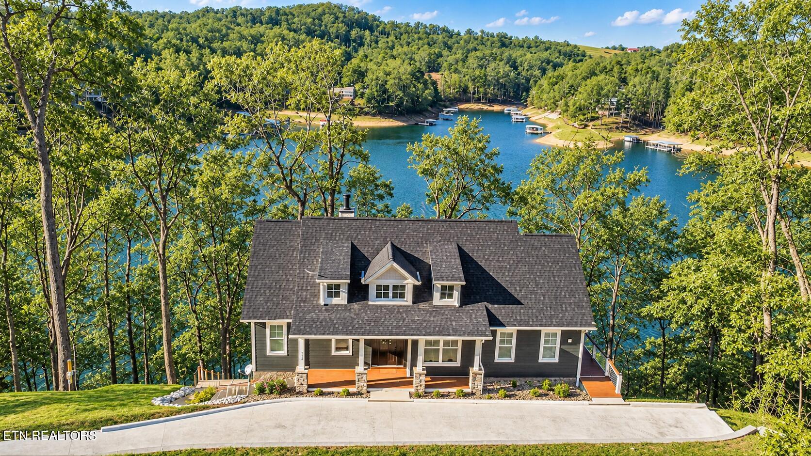 1765 Cove Pointe Rd