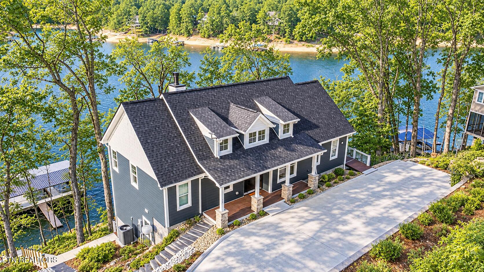 1765 Cove Pointe Rd