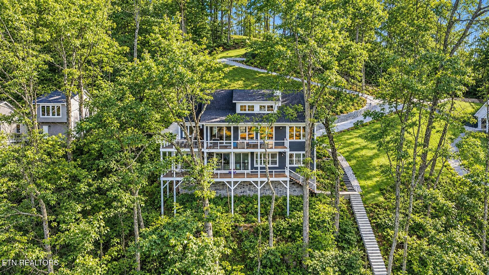 1765 Cove Pointe Rd