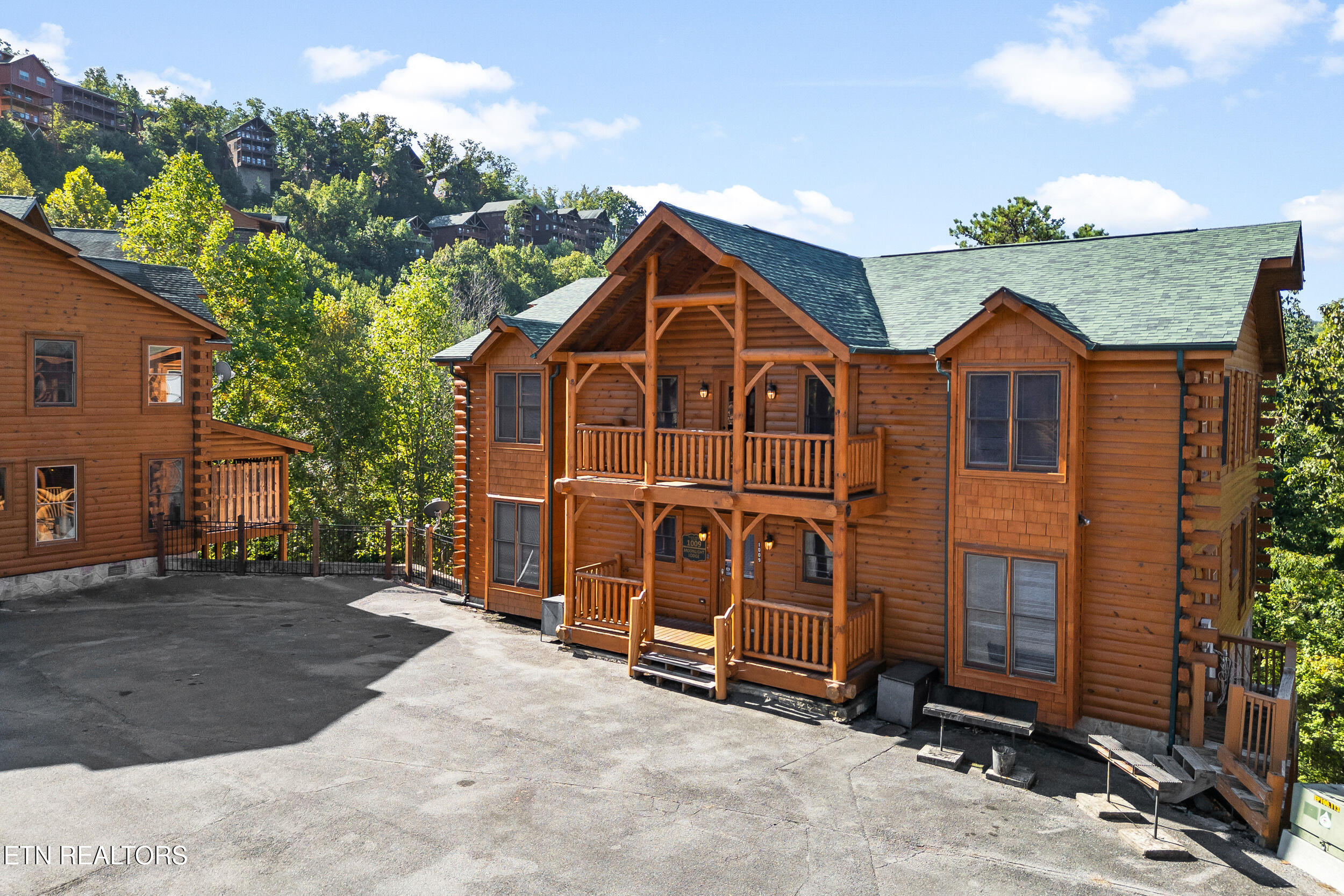 1009 Cricket Wood Way