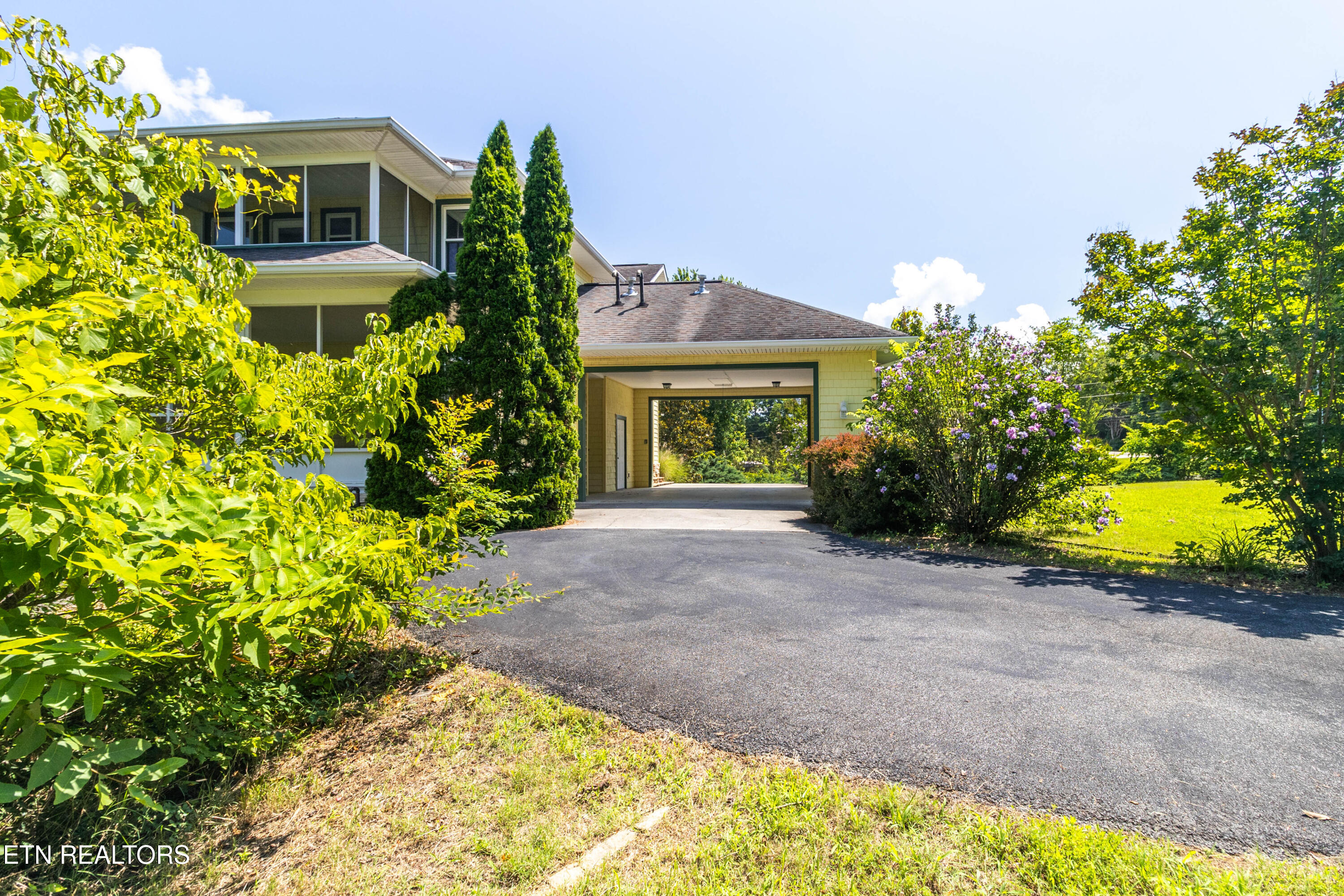 2084 Allenridge Drive