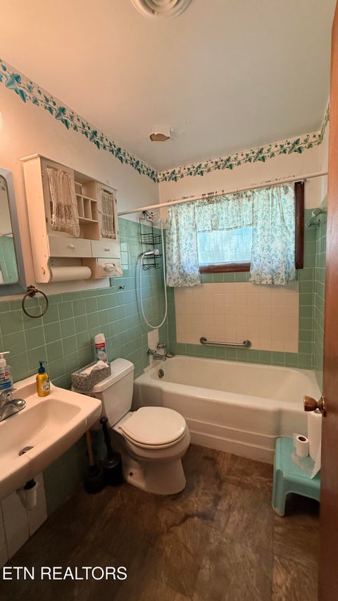 Tiny photo for 4229 Drifting Drive, Knoxville, TN 37912 (MLS # 1358303)
