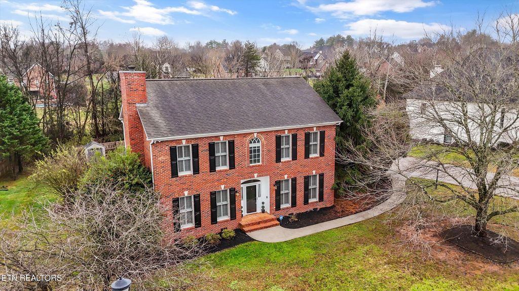 Photo of 2220 Cross Creek Drive, Maryville, TN 37801 (MLS # 1323380)