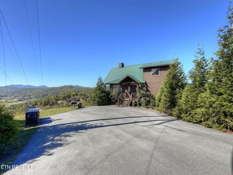 Photo of 2498 Black Bear Ridge Way, Sevierville, TN 37862 (MLS # 1319195)