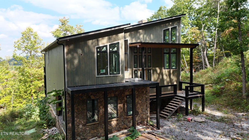 Photo of 1637 Bench Mountain Way, Sevierville, TN 37862 (MLS # 1360522)