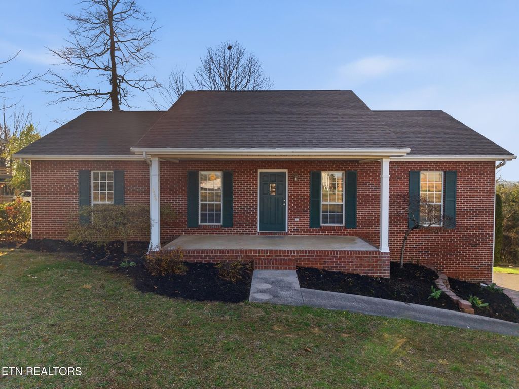 Photo of 1629 Jett Rd, Maryville, TN 37804 (MLS # 1333621)
