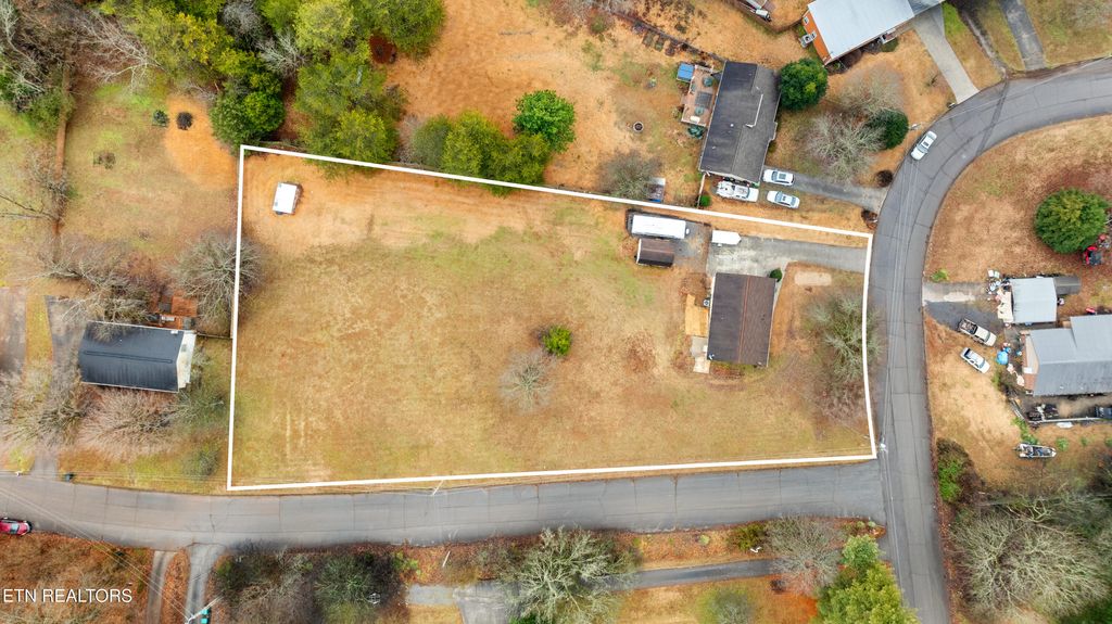 Photo of 1703 Scott Rd, Louisville, TN 37777 (MLS # 1294285)