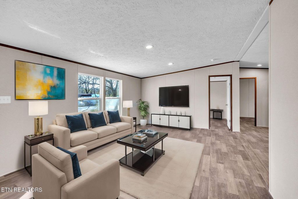 Photo of 621 W Strang St, Rockwood, TN 37854 (MLS # 1292281)