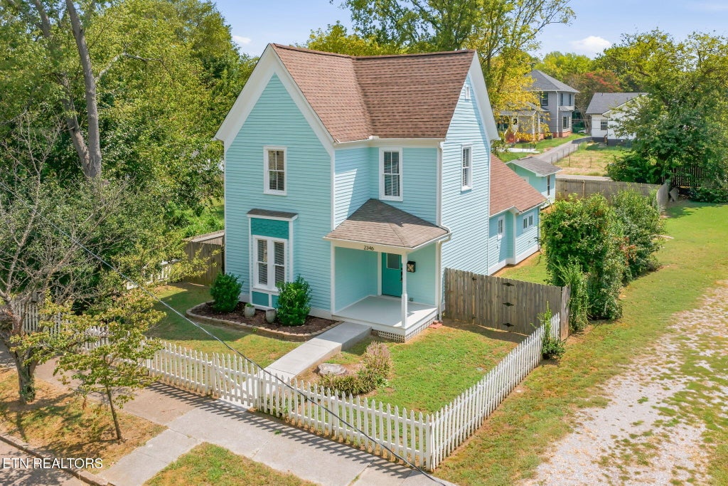 Photo of 2346 Woodbine Ave, Knoxville, TN 37917 (MLS # 1354949)