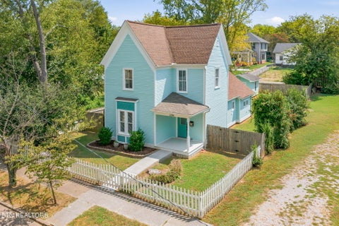Photo of 2346 Woodbine Ave, Knoxville, TN 37917 (MLS # 1354949)