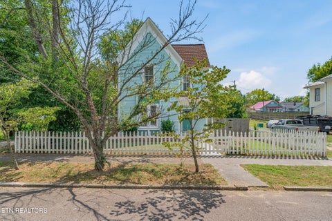 Tiny photo for 2346 Woodbine Ave, Knoxville, TN 37917 (MLS # 1354949)