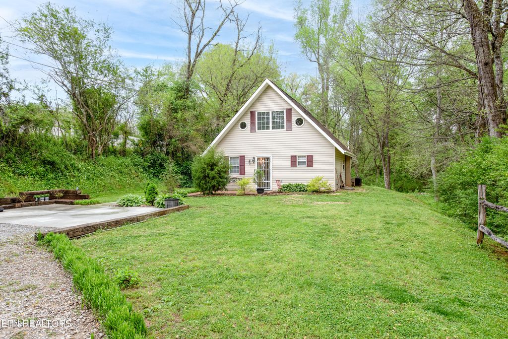 Photo of 1906 Mentor Rd, Louisville, TN 37777 (MLS # 1259944)