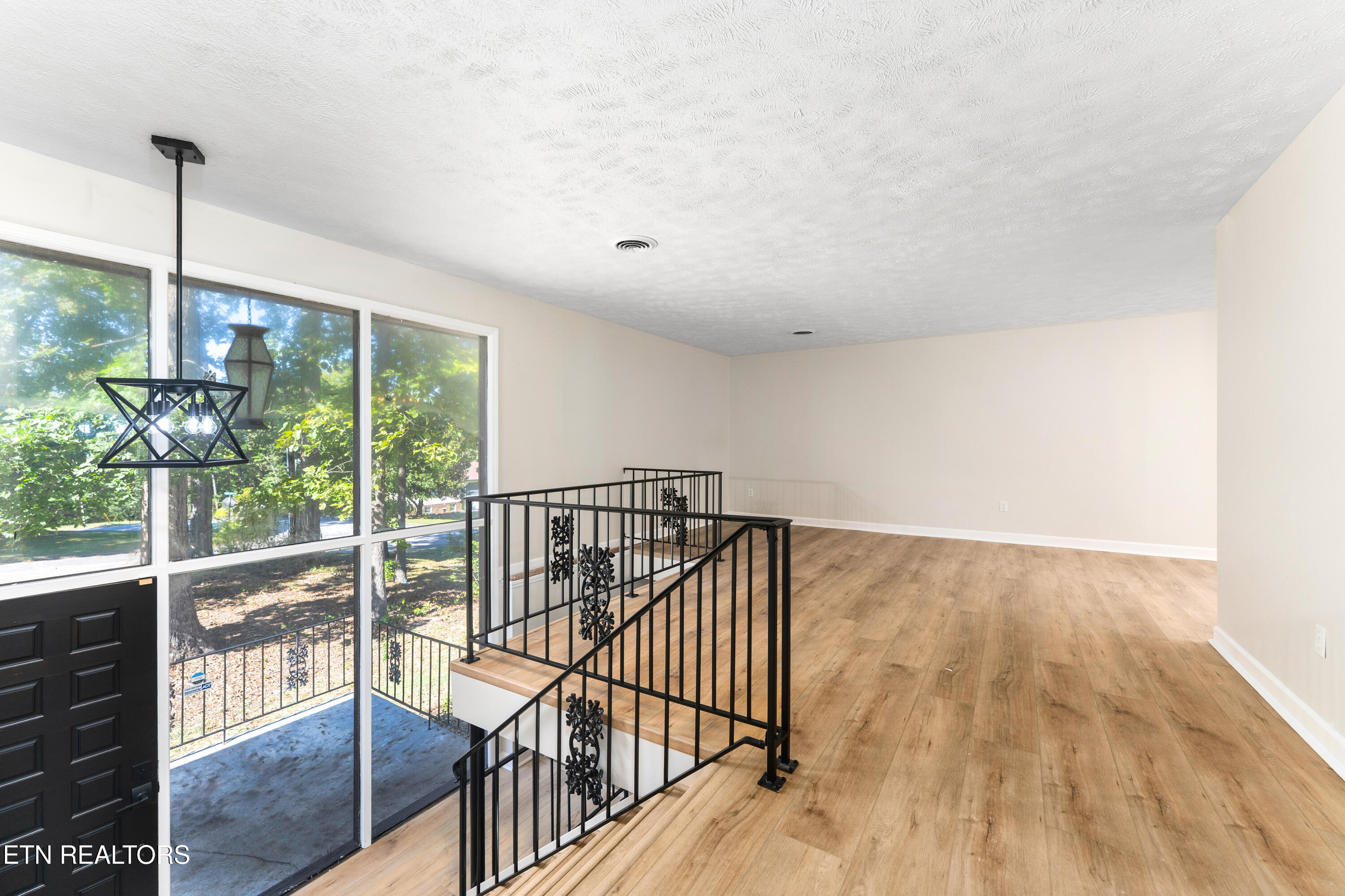 6163 Silver Fox Trail Tr