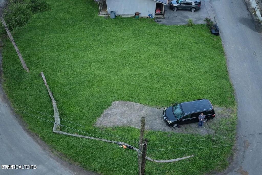 Photo of 322 Circle Drive, Gatlinburg, TN 37738 (MLS # 1326710)