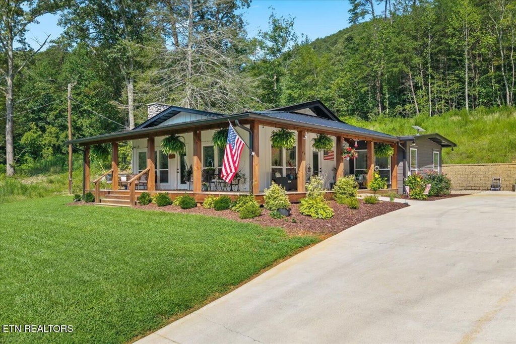 Photo of 486 Steer Creek Road RD, Tellico Plains, TN 37385 (MLS # 1351979)