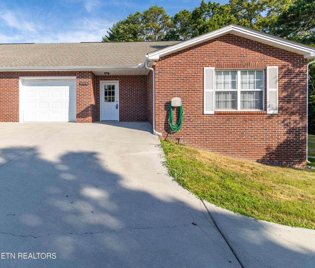 Photo of 4622 Ventura Drive, Knoxville, TN 37938 (MLS # 1320833)