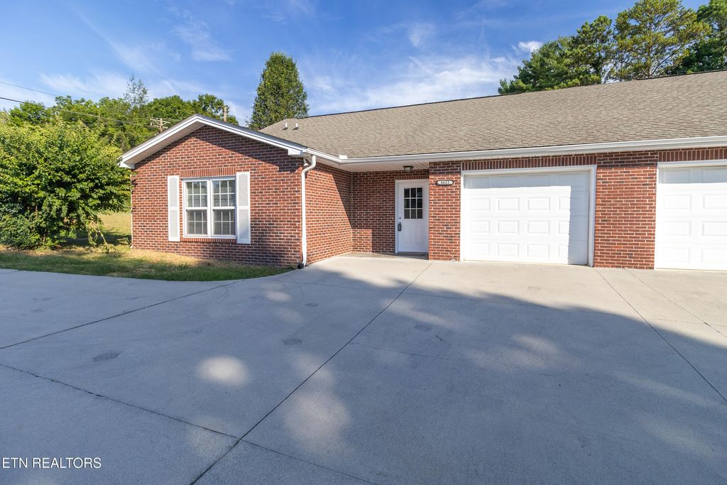 Photo of 4622 Ventura Drive, Knoxville, TN 37938 (MLS # 1320833)