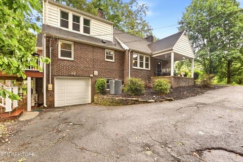 Tiny photo for 611 S Charles G Seivers Blvd, Clinton, TN 37716 (MLS # 1345627)