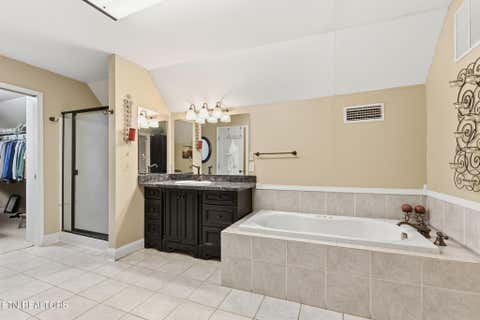 Tiny photo for 611 S Charles G Seivers Blvd, Clinton, TN 37716 (MLS # 1345627)