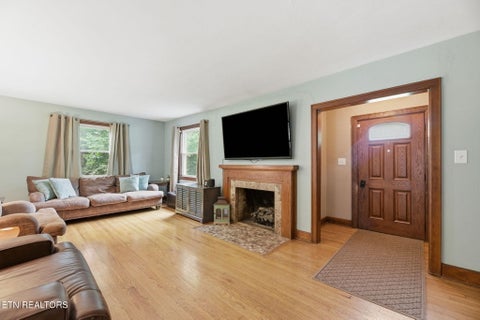 Tiny photo for 611 S Charles G Seivers Blvd, Clinton, TN 37716 (MLS # 1345627)