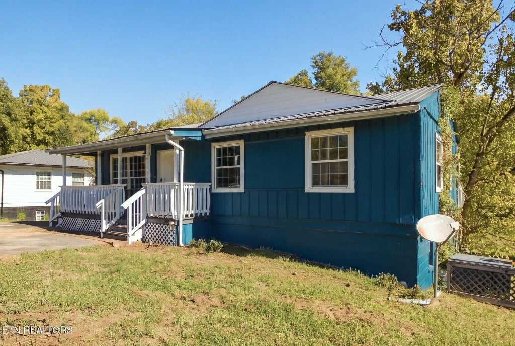 Photo of 326 Grady Rd, Etowah, TN 37331 (MLS # 1359462)