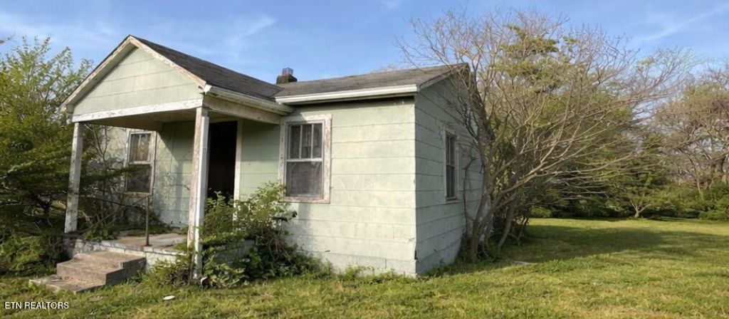 Photo of 1100 Sunrose Rd, Knoxville, TN 37914 (MLS # 1336398)