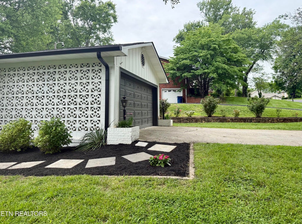 Photo of 7509 Lancashire Blvd, Powell, TN 37849 (MLS # 1344320)