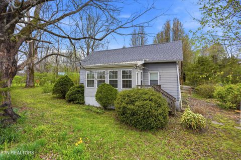 Photo of 9457 Crossville Hwy, Sparta, TN 38583 (MLS # 1335623)