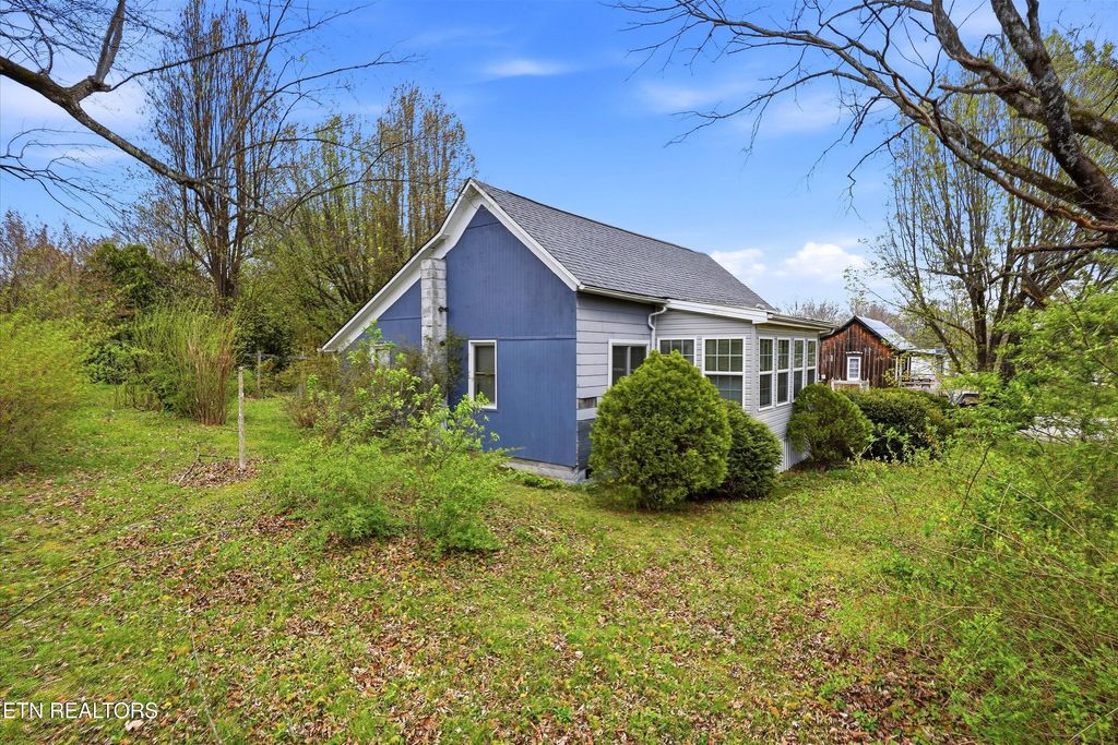 Photo of 9457 Crossville Hwy, Sparta, TN 38583 (MLS # 1335623)