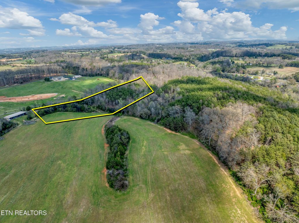 Photo of 1220 Floyd Walker Rd #TRACT 2, Maryville, TN 37801 (MLS # 1336301)