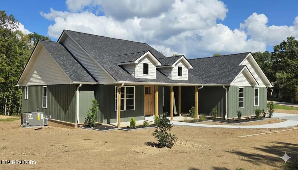 Photo of 1128 Cumberland View Drive, Crossville, TN 38571 (MLS # 1318774)