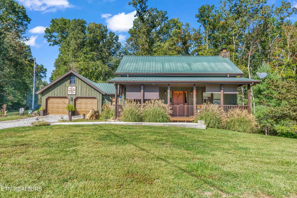Photo of 4959 Grave Hill Rd, Oneida, TN 37841 (MLS # 1358041)