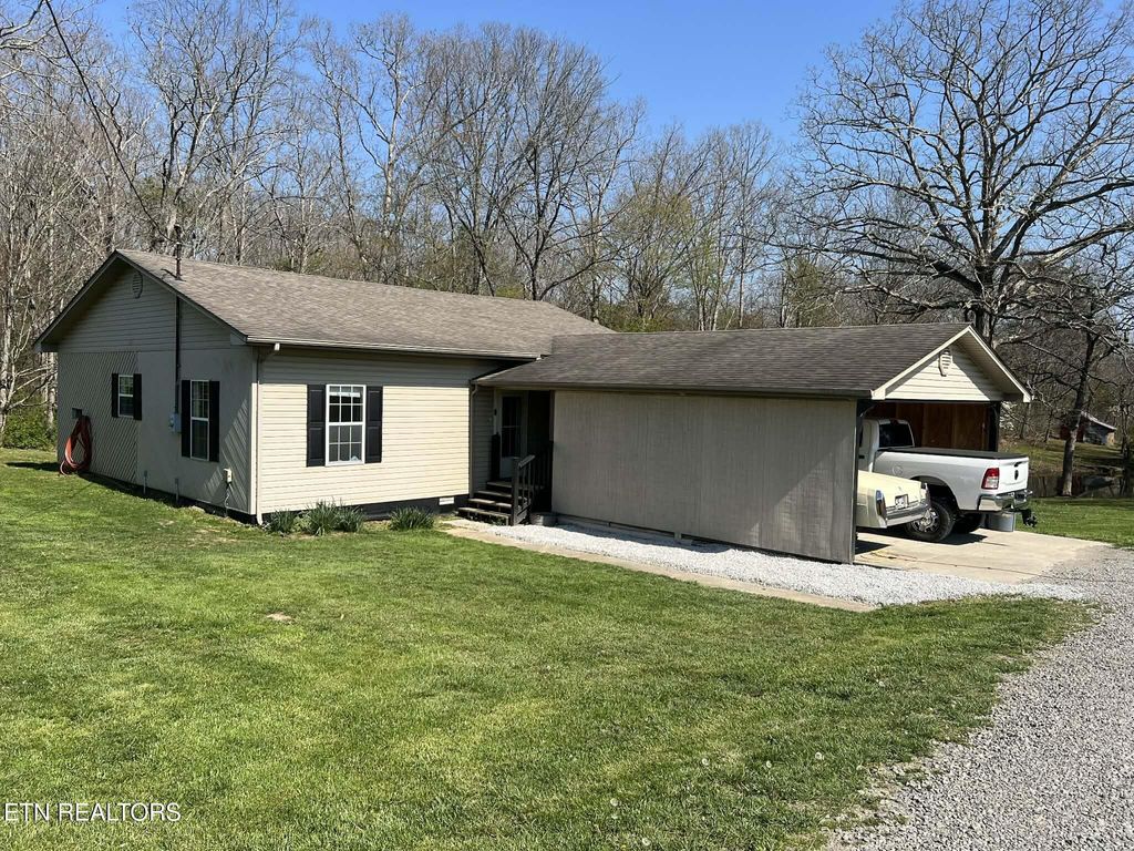Photo of 798 Lawson Rd, Crossville, TN 38571 (MLS # 1335543)