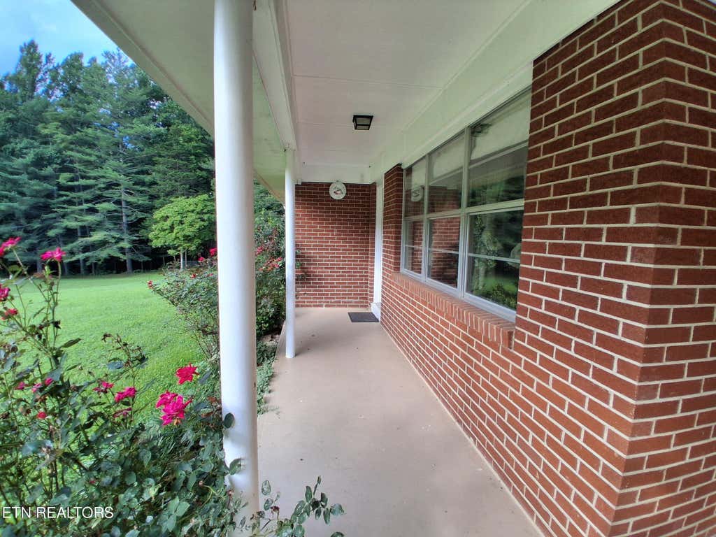 Photo of 291 Evans Ridge Rd, Speedwell, TN 37870 (MLS # 1350445)