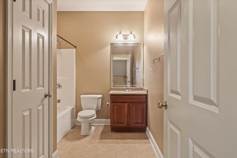 Tiny photo for 225 Waterford Circle, Lenoir City, TN 37772 (MLS # 1334669)