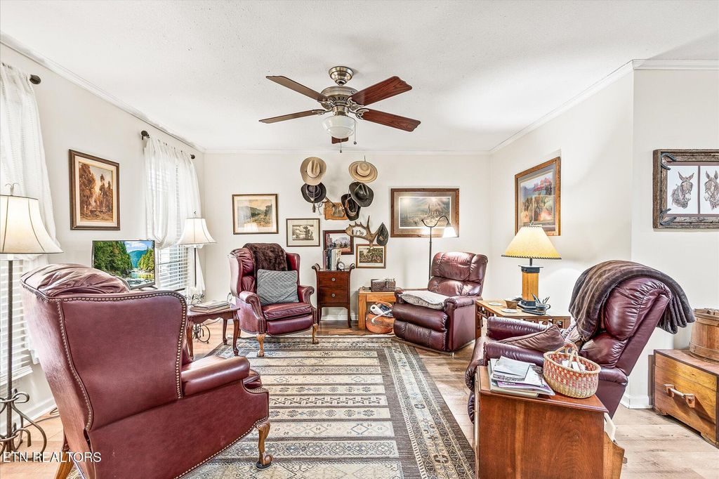 Photo of 315 Sunset Ridge Drive, Crossville, TN 38571 (MLS # 1312089)