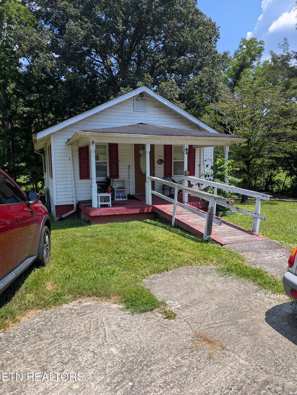 Photo of 2404 Lake City Highway Hwy, Clinton, TN 37716 (MLS # 1307482)