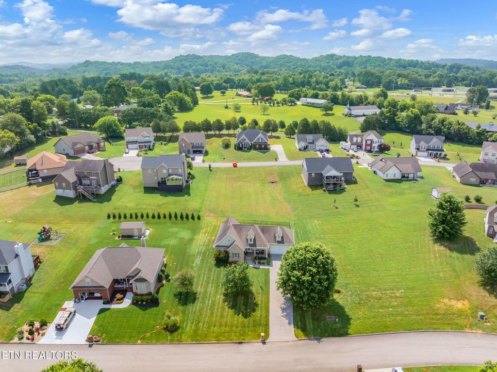 Photo of 824 Commonwealth Ave, Strawberry Plains, TN 37871 (MLS # 1308228)