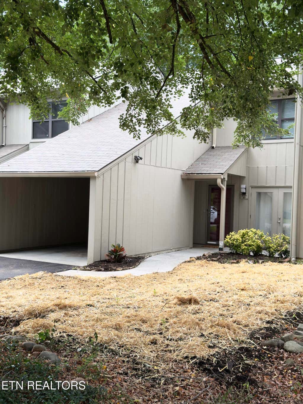 Photo of 8705 Olde Colony Tr, Knoxville, TN 37923 (MLS # 1352567)