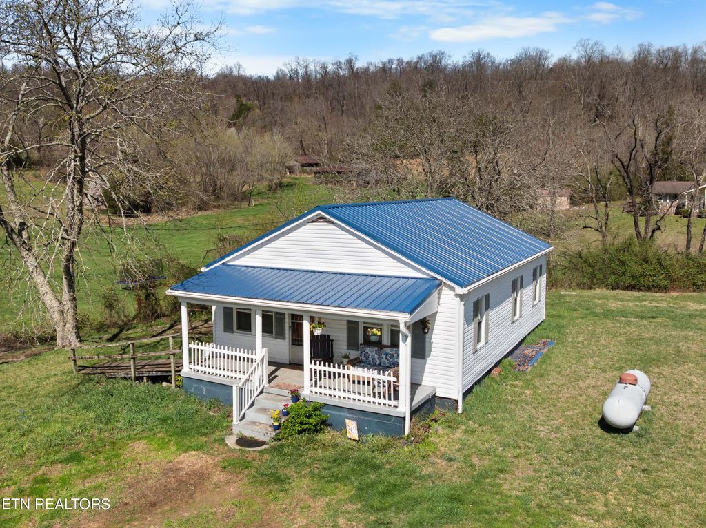 Photo of 385 Hubbs Grove Rd, Maynardville, TN 37807 (MLS # 1332715)