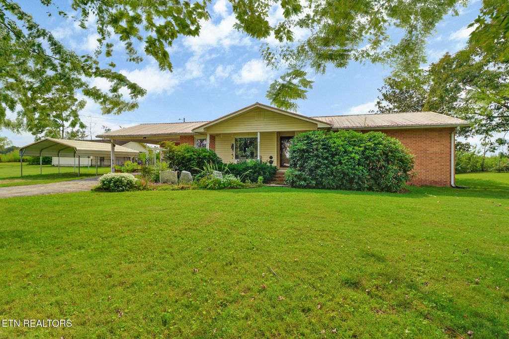 Photo of 245 Crestview Drive, Crossville, TN 38555 (MLS # 1314907)