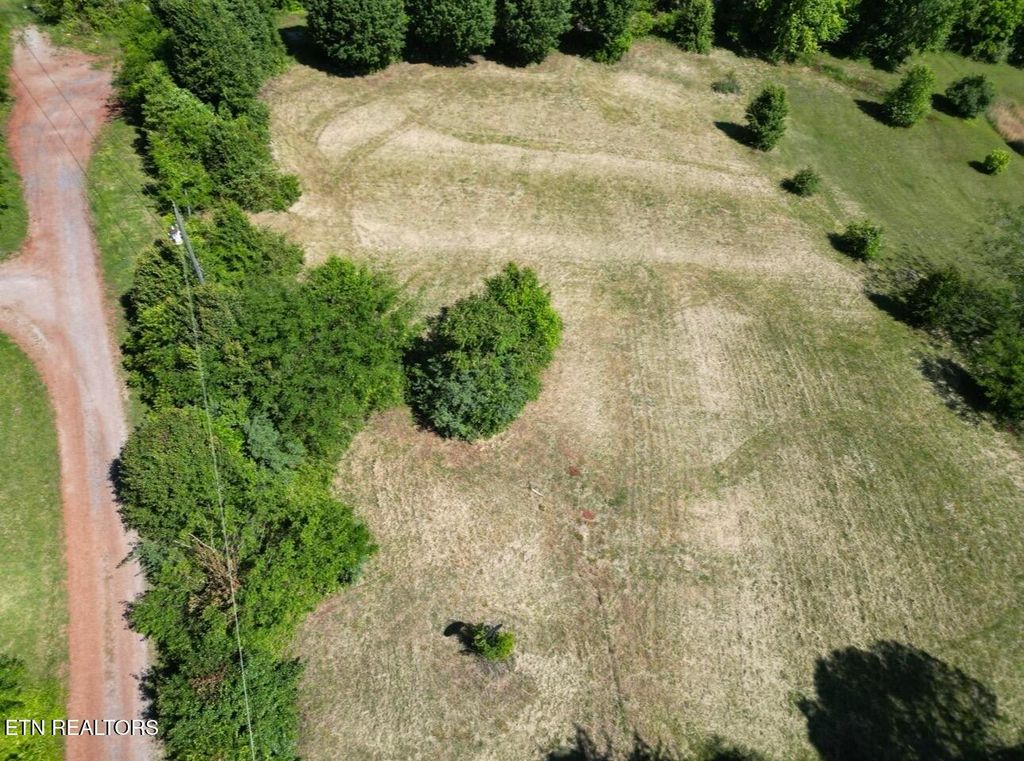Photo of 4218 Sweetwater Vonore Rd, Sweetwater, TN 37874 (MLS # 1339478)