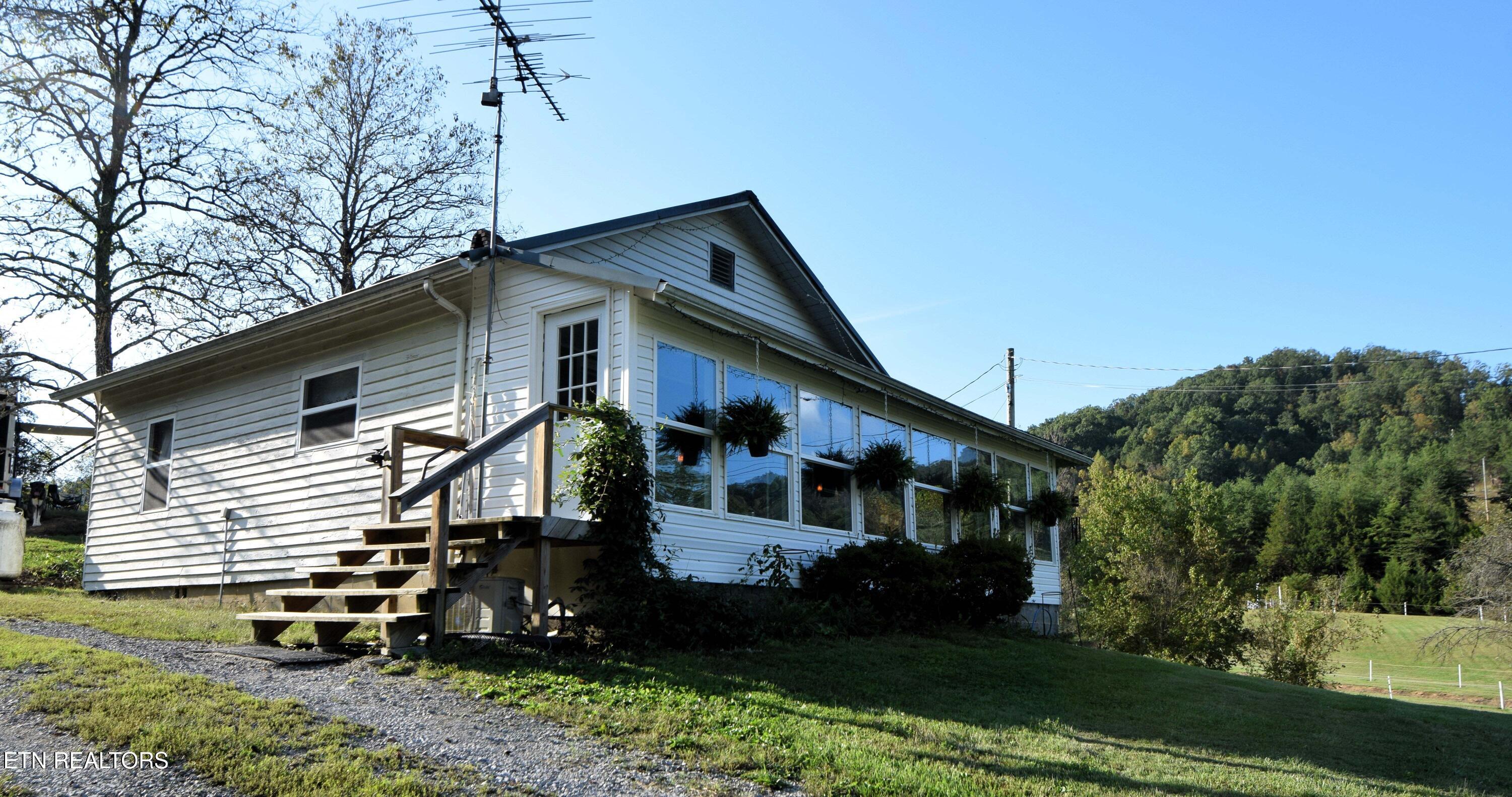 3000 Upper Caney Valley Rd