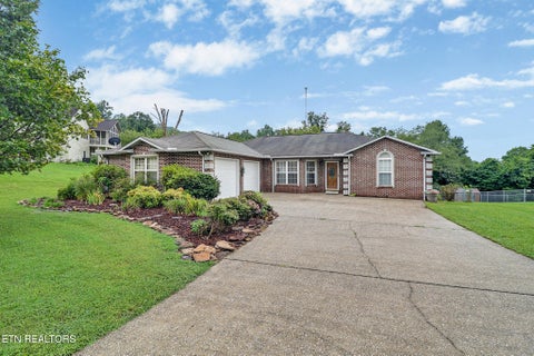 Photo of 122 Twin Oaks Drive, Rockwood, TN 37854 (MLS # 1349714)
