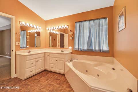 Tiny photo for 122 Twin Oaks Drive, Rockwood, TN 37854 (MLS # 1349714)