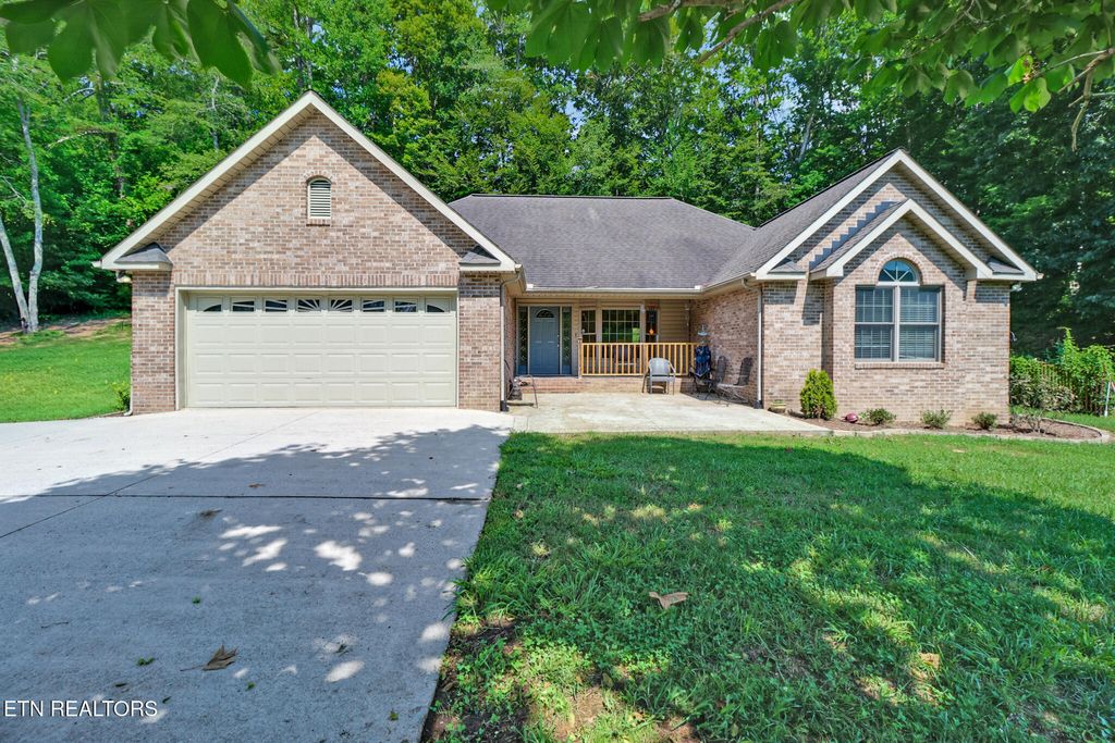 Photo of 281 Ollis Rd, Oliver Springs, TN 37840 (MLS # 1312351)